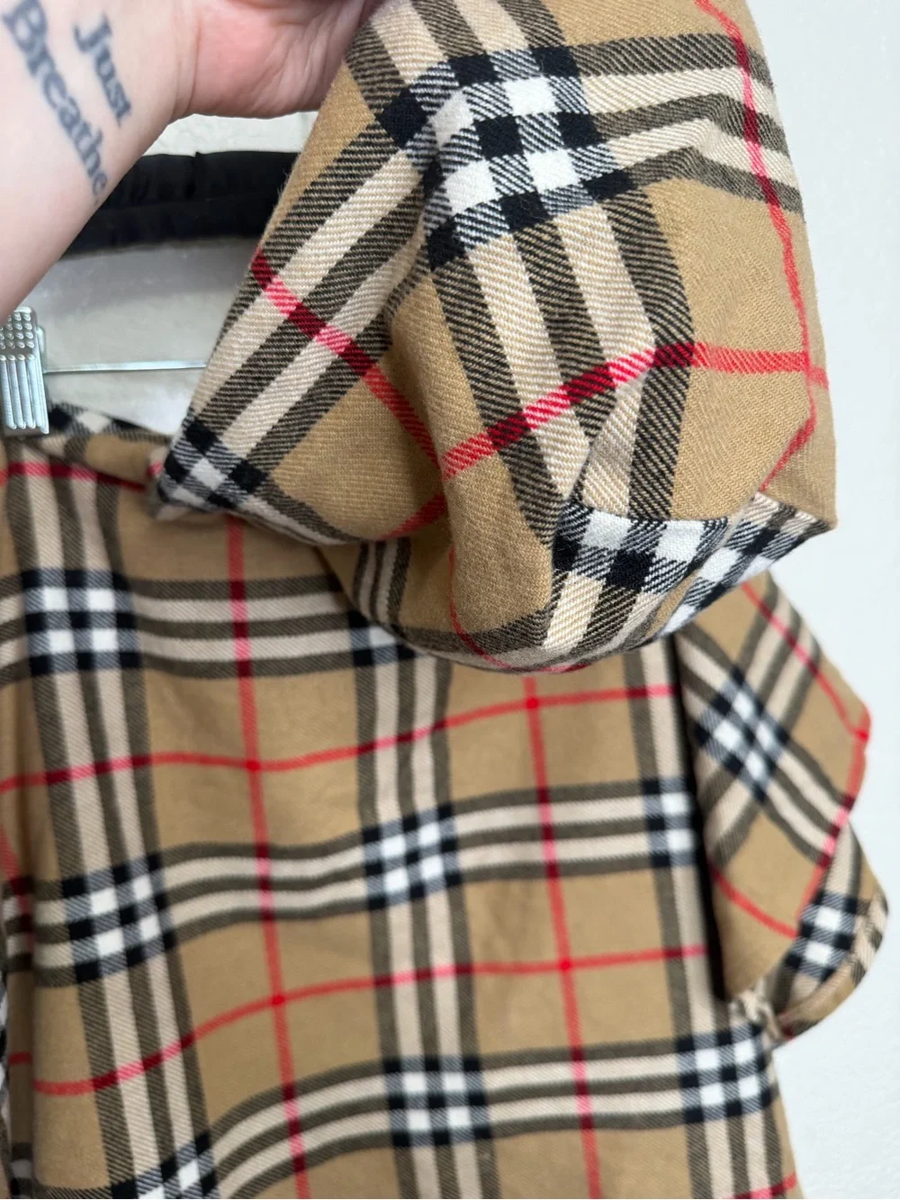 O'Neil Of Dublin Ireland Girls Sz S Plaid Cape Shawl Coat Hooded Wool Tan Red